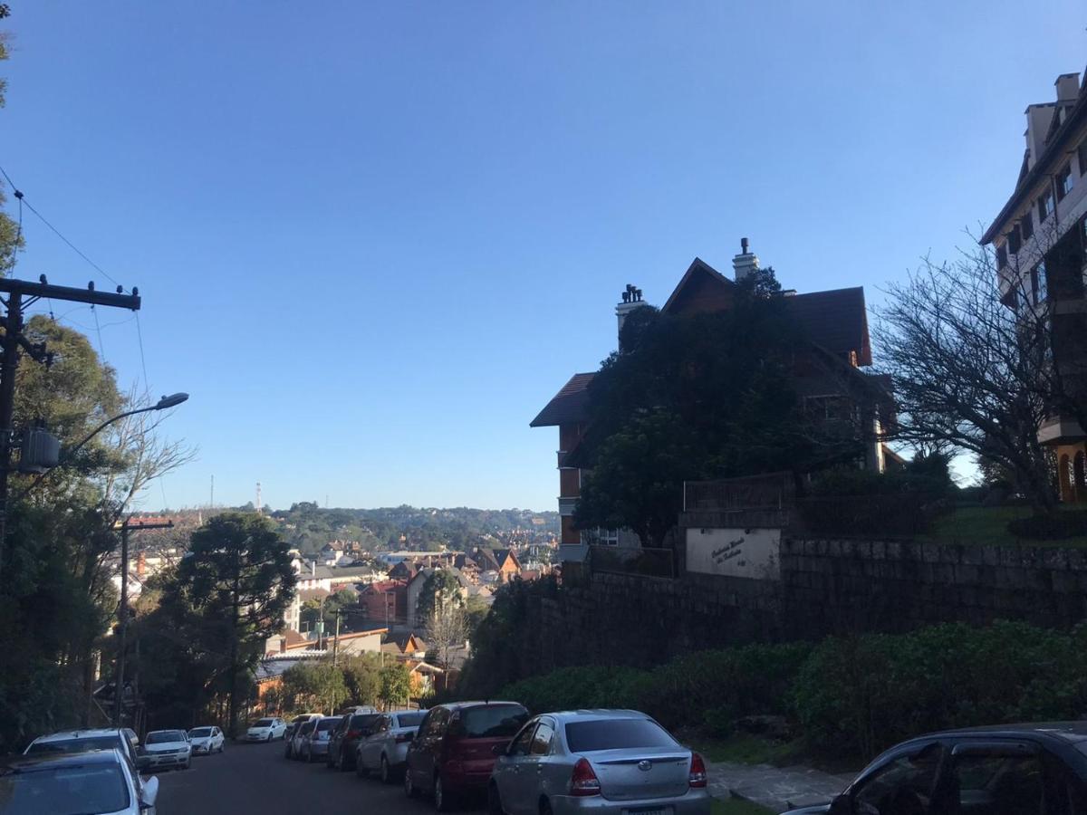 Flat Gramado Centro - Proximo Da Rua Cobertaアパートメント エクステリア 写真